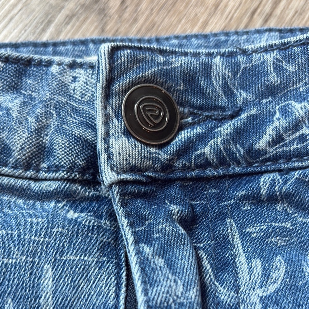High Rise Blue Patterned Jeans - Picture 4 of 7